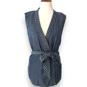 Holding Horses Blue Sleeveless Chambray Embroidered Belted Wrap Top Size Large
